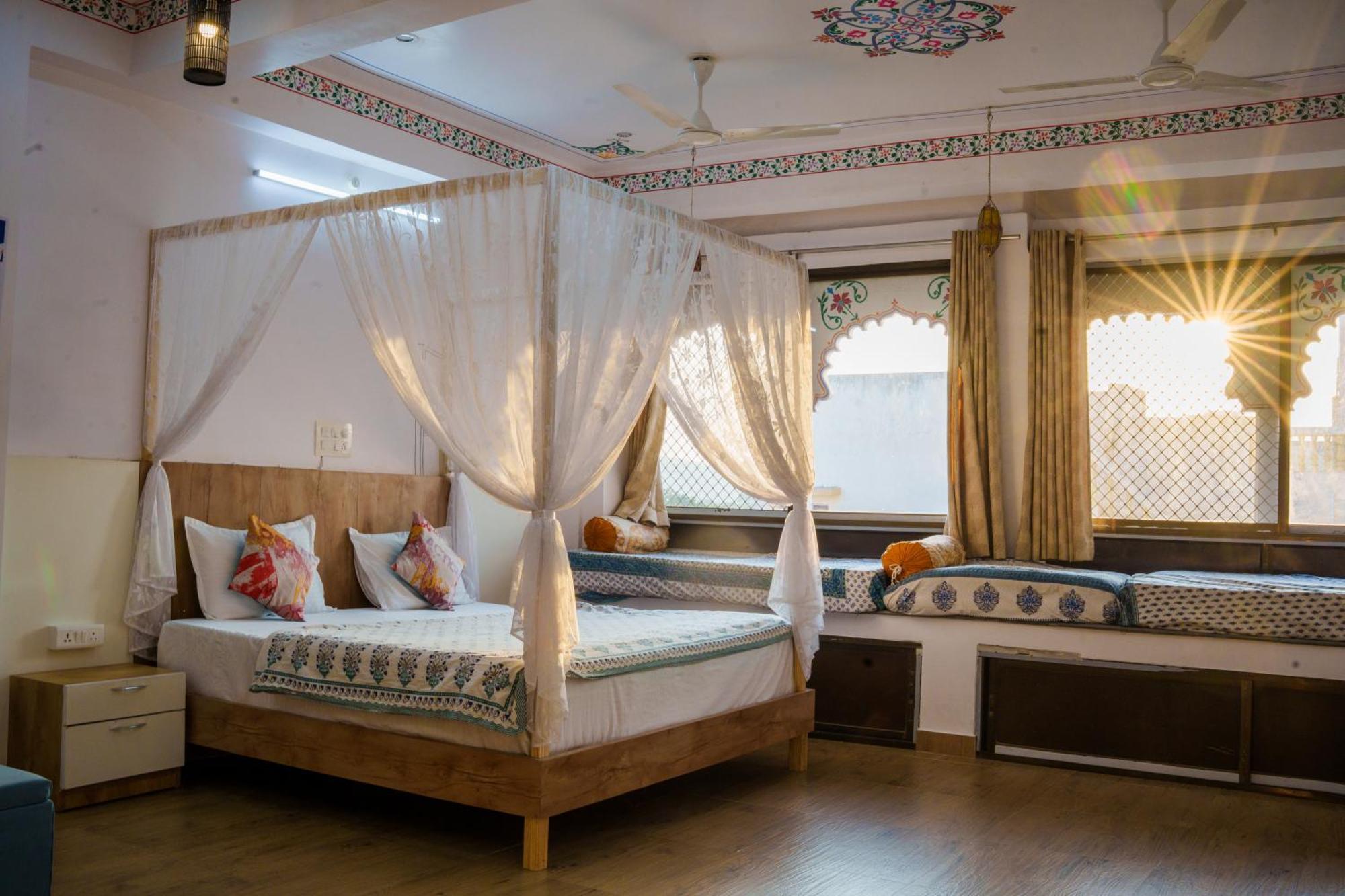 Musafir Hostel อุเดเปอร์ ภายนอก รูปภาพ