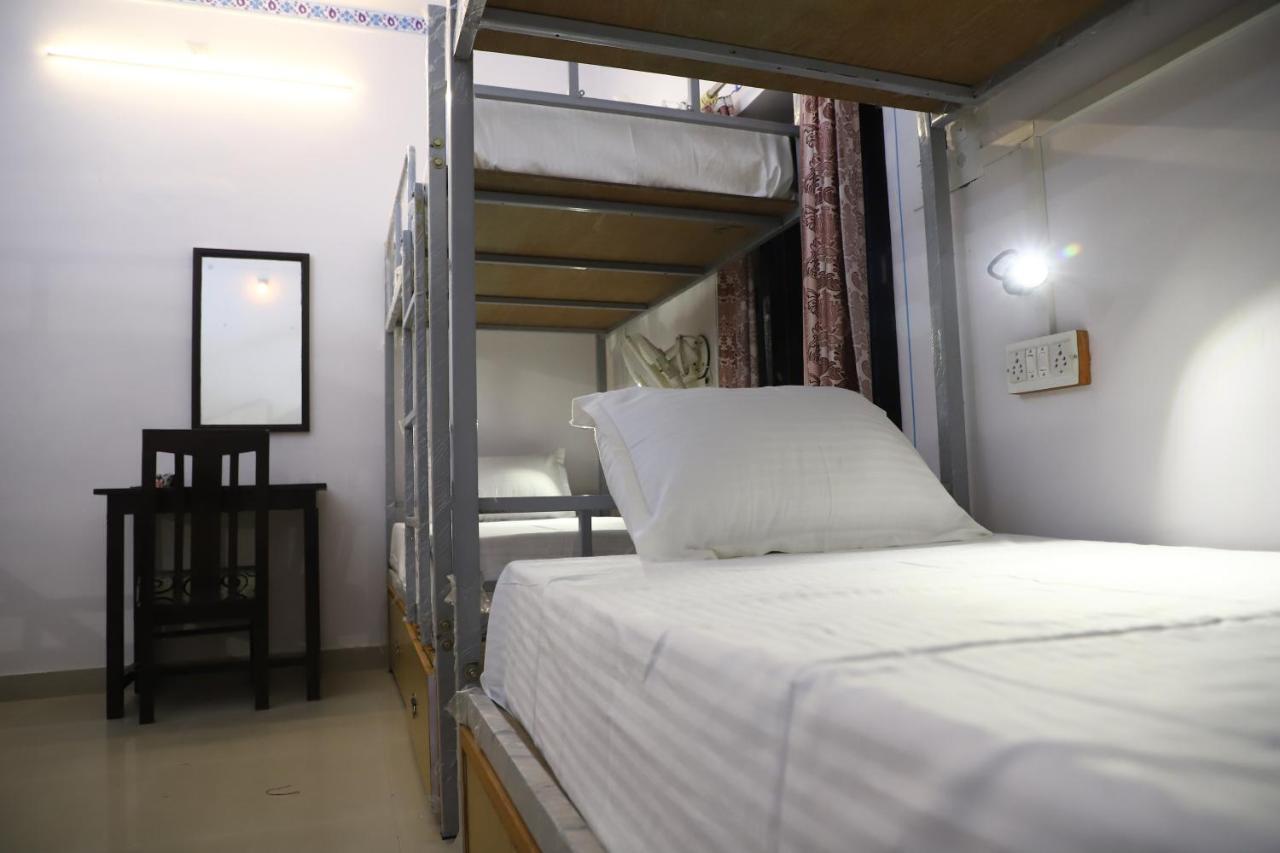 Musafir Hostel อุเดเปอร์ ภายนอก รูปภาพ